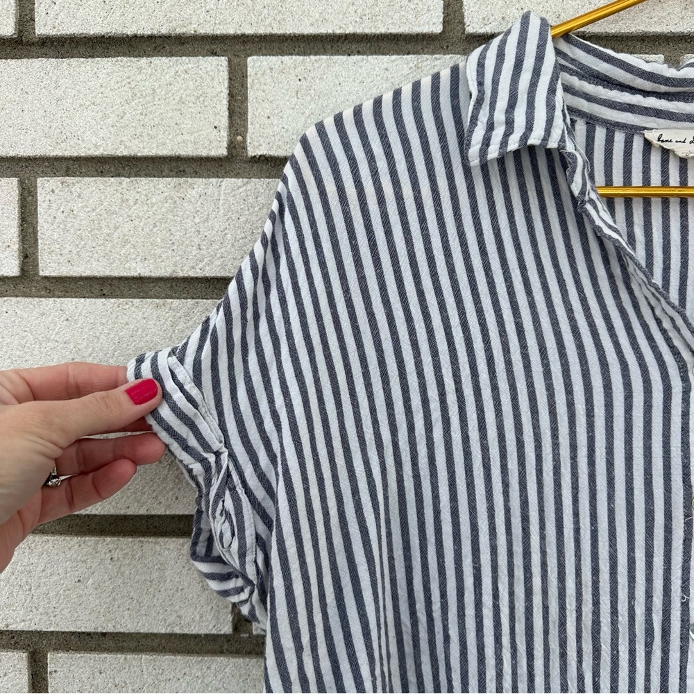 Jane and Delancey Gray White Stripe Buttondown Hi Low Tunic Rayon L - Picture 5 of 9